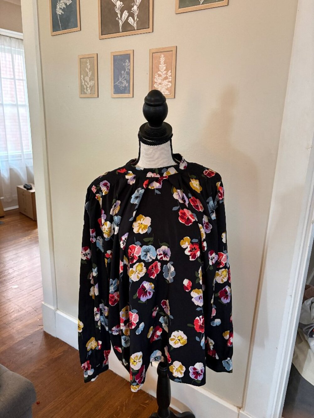 Ann Taylor Floral Tie Neck Blouse Women's Small
